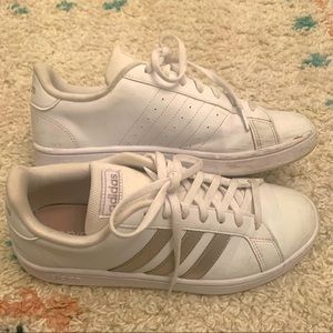 Women’s Adidas Grand Court